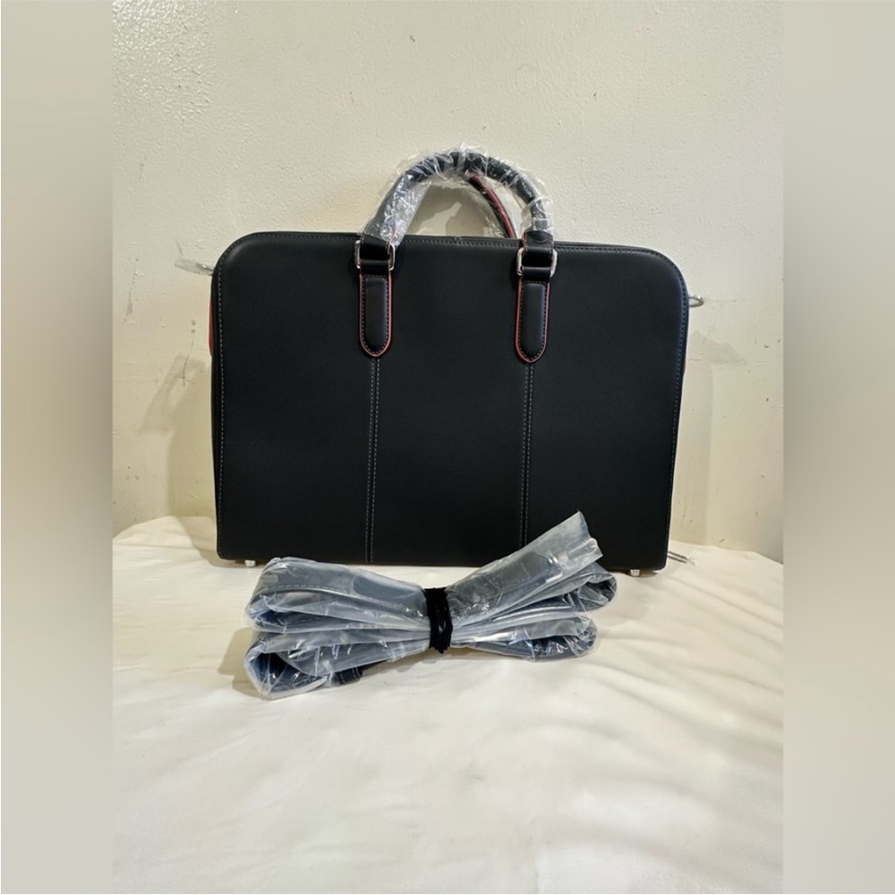 EXTRADE Sophisticated Black Men's Briefcase